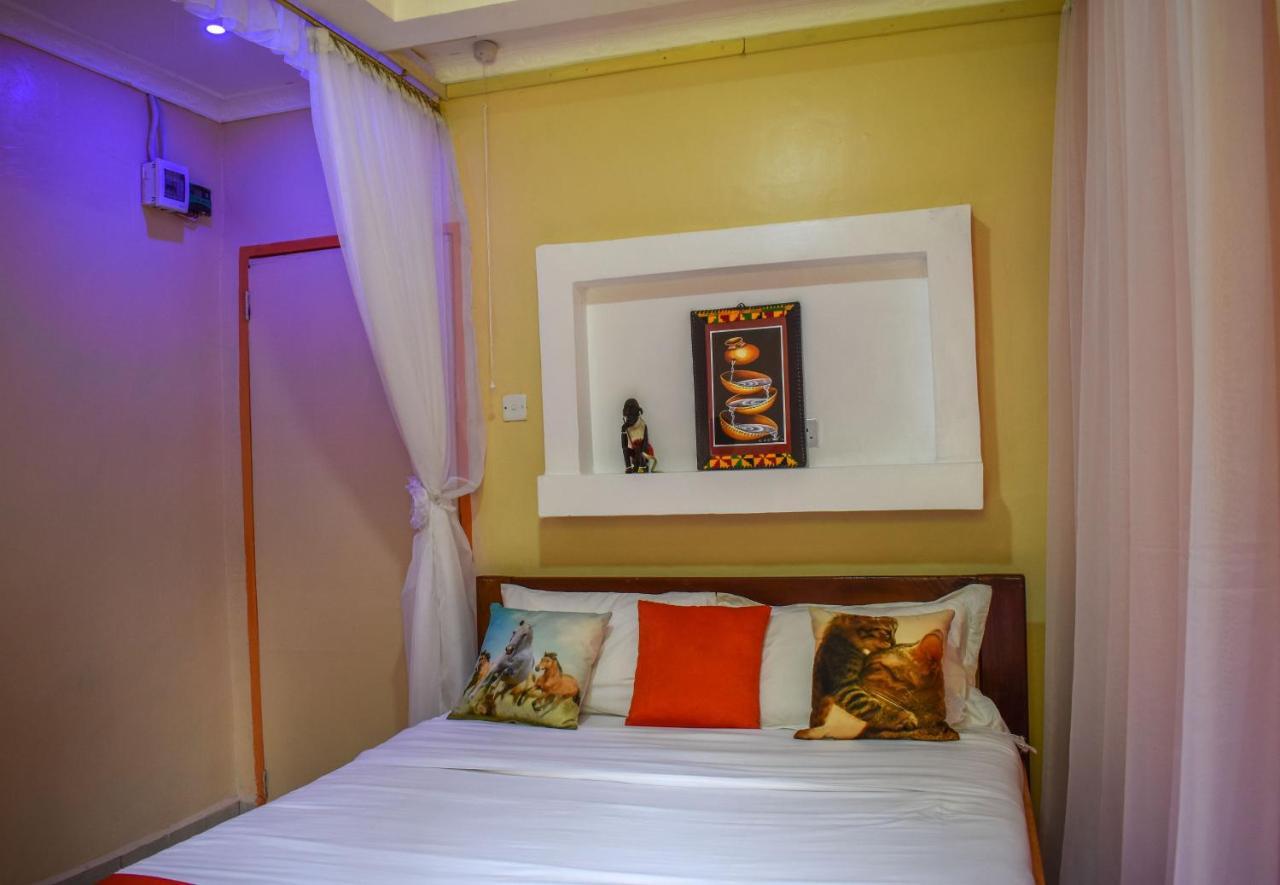 Africana Yard Kitale Ngoại thất bức ảnh