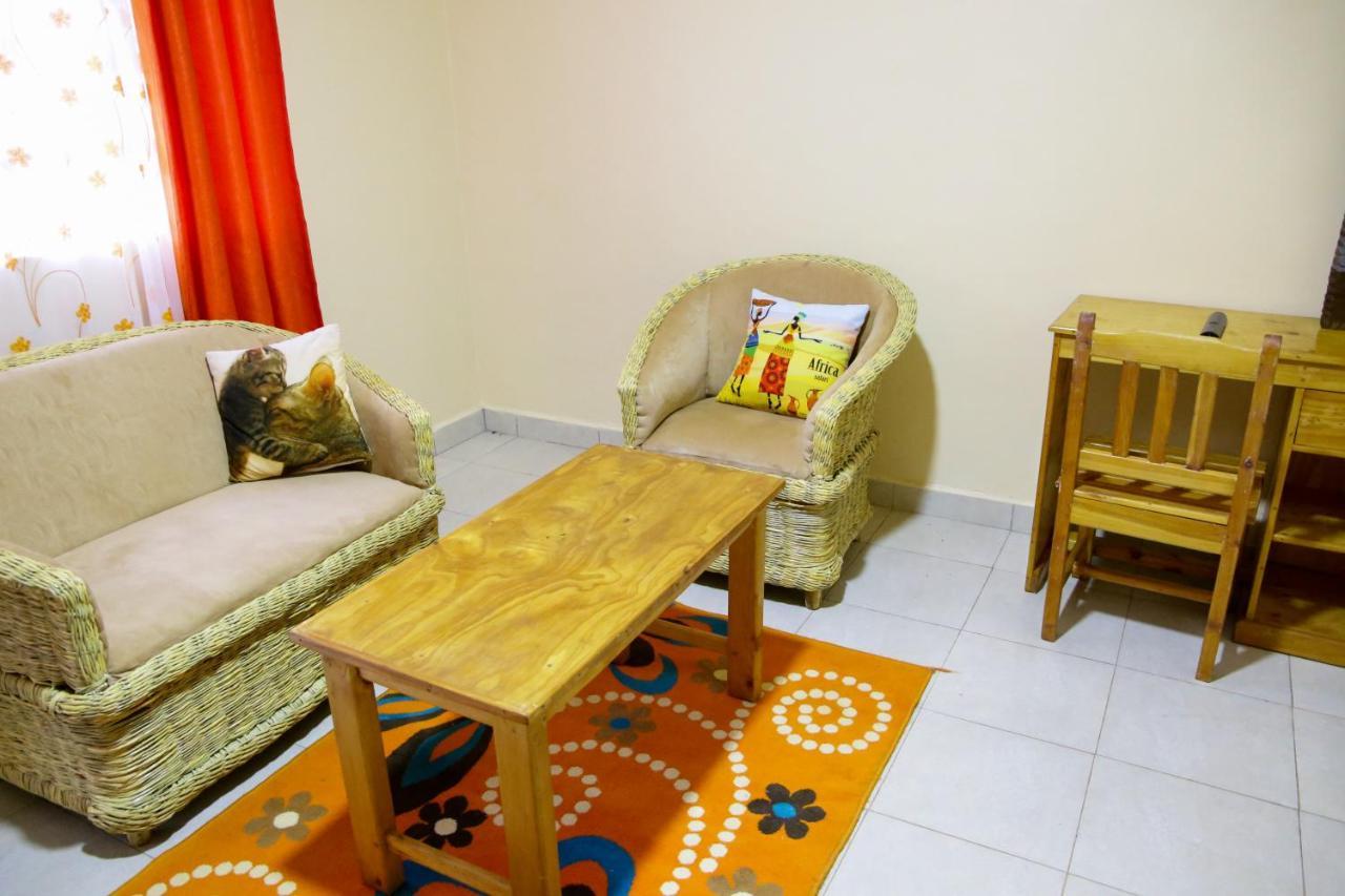 Africana Yard Kitale Ngoại thất bức ảnh