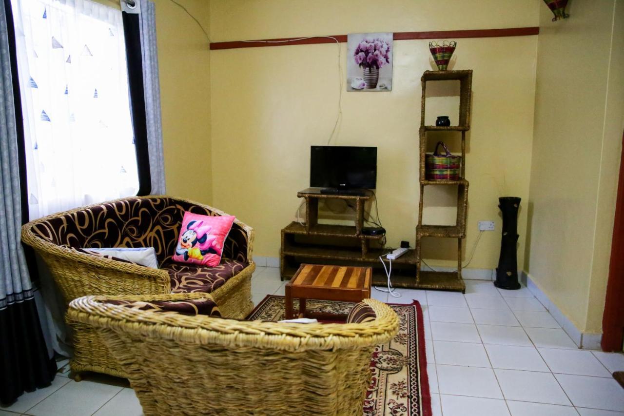 Africana Yard Kitale Ngoại thất bức ảnh