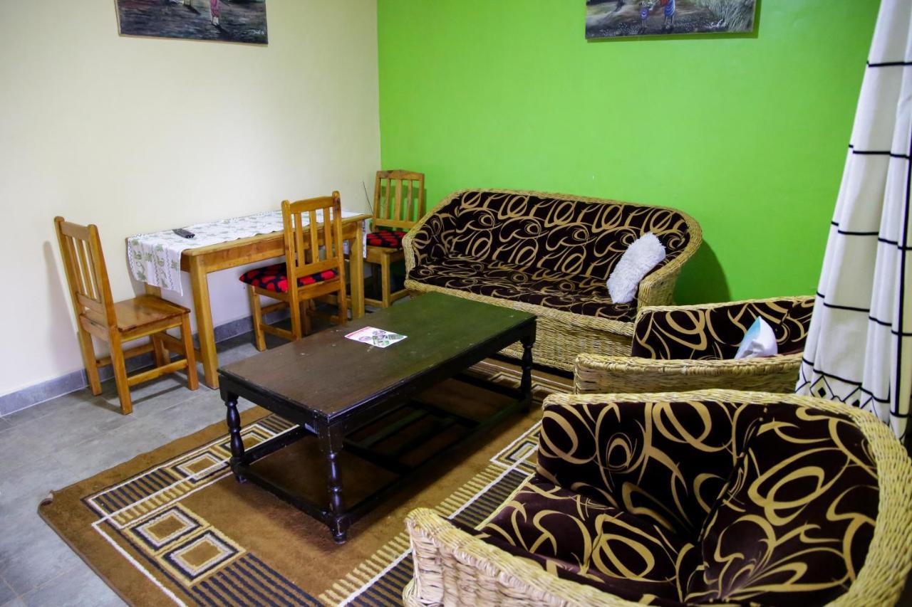 Africana Yard Kitale Ngoại thất bức ảnh